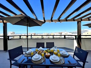 Outdoor dining - FARO RISING by HOMING (Faro)