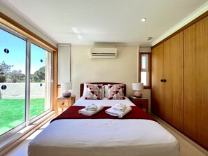 4 bedrooms, iron/ironing board, free WiFi, bed sheets