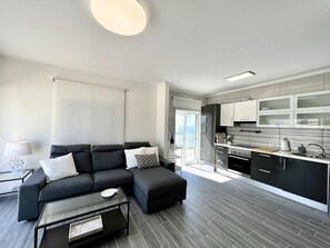 TV - QUARTEIRA OCEAN BREEZE 1 WITH POOL by HOMING (Quarteira)