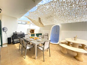 Outdoor dining - PÊRA AMAZING VILLA WITH POOL by HOMING (Pêra)