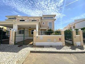 Exterior - PÊRA AMAZING VILLA WITH POOL by HOMING (Pêra)