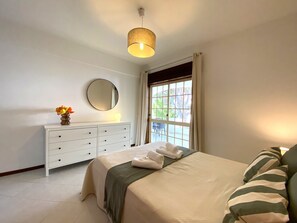 2 habitaciones, tabla de planchar con plancha y wifi gratis 