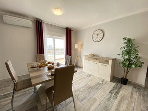 Dining - QUARTEIRA OCEAN BREEZE 2 by HOMING (Quarteira)