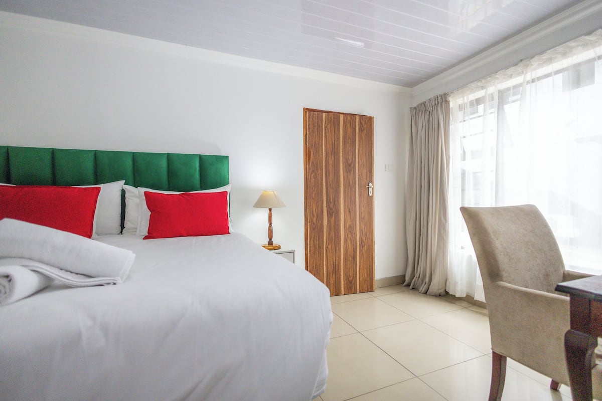 Apartamento clássico | 3 quartos, roupas de cama premium, individualmente decorados
