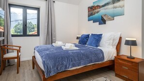1 chambre, fer et planche à repasser, lit parapluie, Wi-Fi gratuit