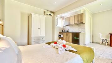10 habitaciones, tabla de planchar con plancha y wifi gratis