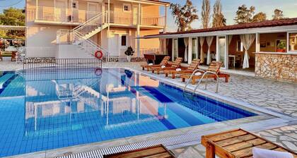 Sidari Beach Villa with private pool