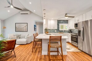 Interior - Ou Ohana Hale (Your Family Vacation Home) (Princeville)