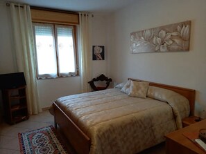 2 Schlafzimmer, Bügeleisen/Bügelbrett, WLAN, Bettwäsche