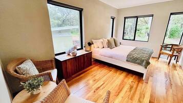 3 bedrooms, iron/ironing board, travel crib, WiFi