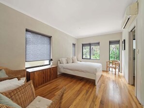 3 Schlafzimmer, Bügeleisen/Bügelbrett, Reisekinderbett, WLAN