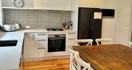 Rosella - Bushland Hideaway