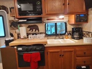 Private kitchen - Get away and get back to nature! (East Nassau)