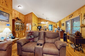 Televisión y chimenea 