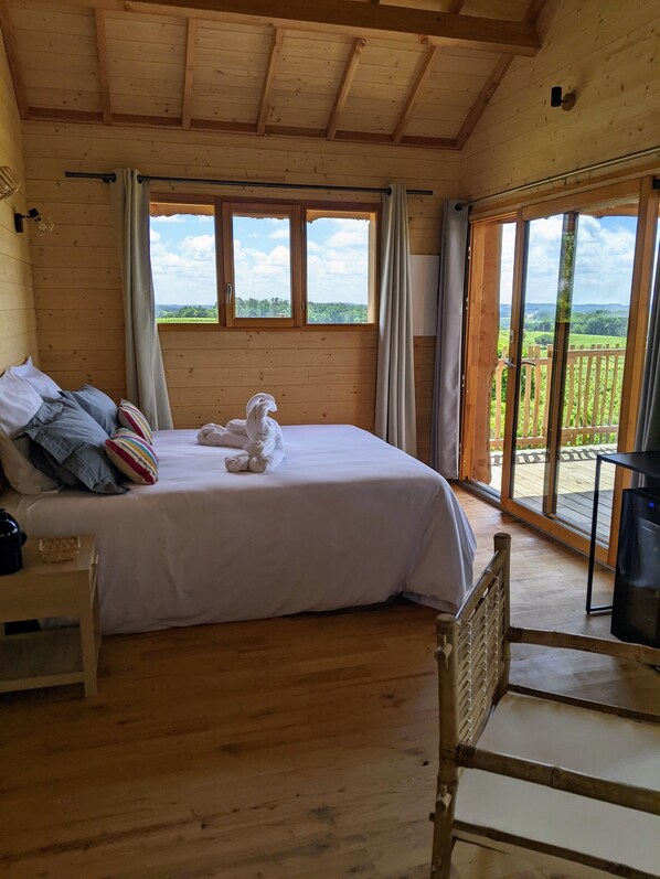 3 bedrooms, WiFi, bed sheets - Lodges Avec spa Privatif en Dordogne (MONBAZILLAC)