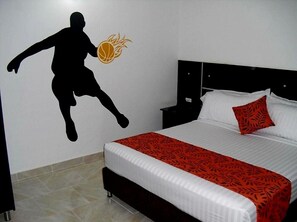 In-room safe, blackout drapes, soundproofing, free WiFi - Aw Hotel Sport (Cali)