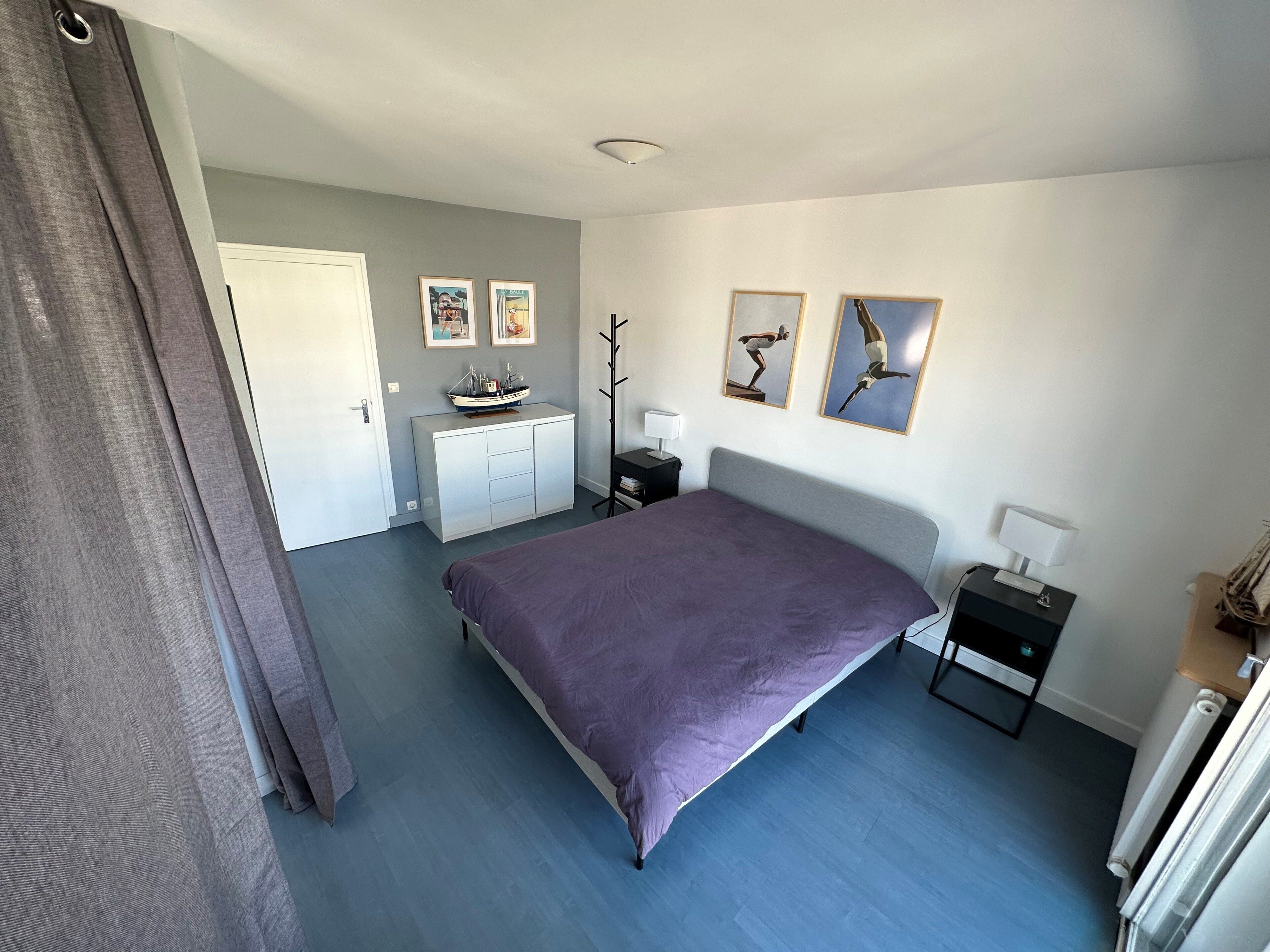 2 chambres, fer et planche à repasser