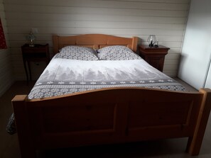 2 soverom, skrivebord, wi-fi og sengetøy