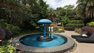 Indoor pool, seasonal outdoor pool