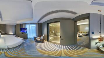 Free minibar, in-room safe, laptop workspace, blackout curtains