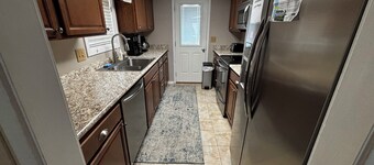 Mrytle Beach Family Cottage, off maison Dr, 2 blocks from beach, 3Bedroom, 2Bath