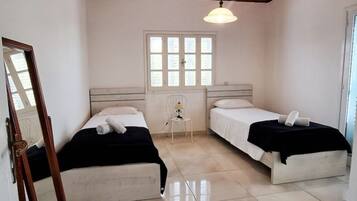 3 sovrum, strykjÀrn/strykbrÀda, wi-fi och sÀngklÀder