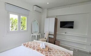 3 habitaciones, tabla de planchar con plancha, wifi y ropa de cama