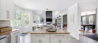 Beautifully renovated home, entertainers dream, saltwater pool and spa,...