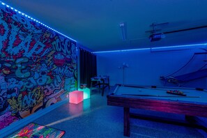 Games room - 5 Bedroom Spacious Home with Private Pool and Resort Pool in Terra Verde Resort (Kissimmee)