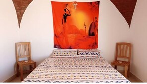 1 bedroom, desk, iron/ironing board, WiFi