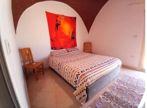 1 chambre, bureau, fer et planche à repasser, Wi-Fi