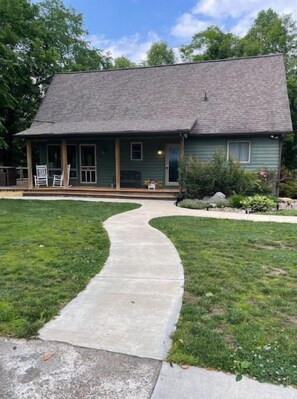 المنشأة من الخارج