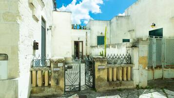 Façade de lâhĂ©bergement