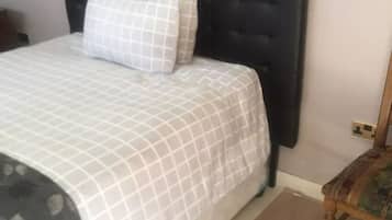 1 多间卧室、熨斗/熨衣板、WiFi、床单