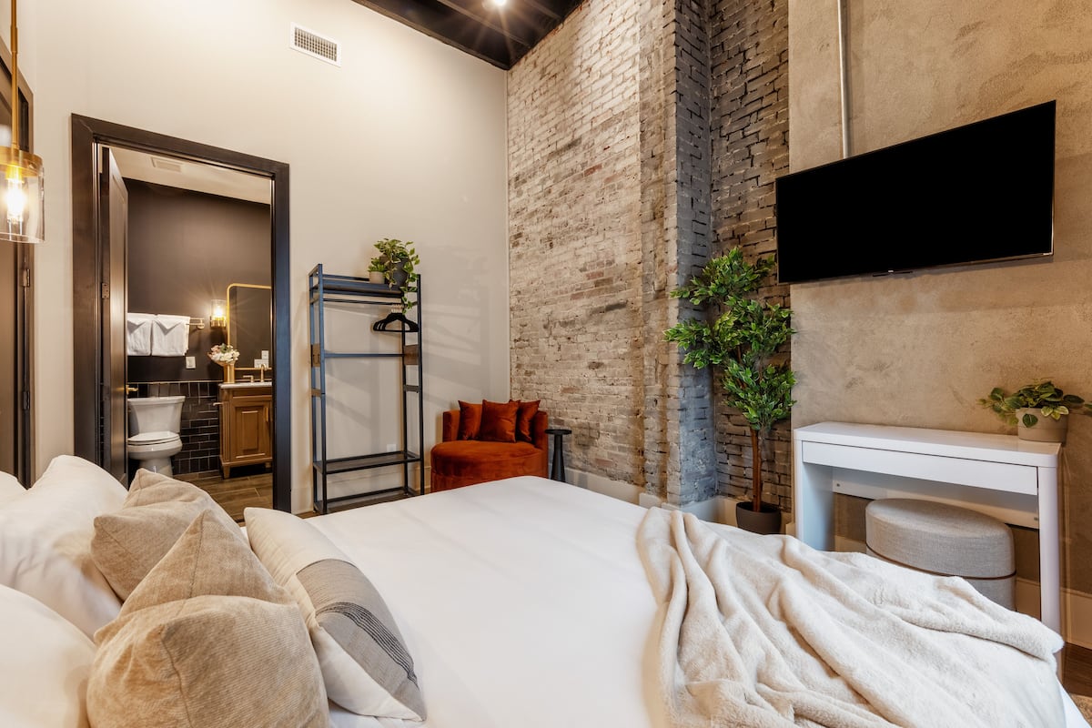 Departamento de lujo | 2 habitaciones, ropa de cama de alta calidad y camas con efecto memoria