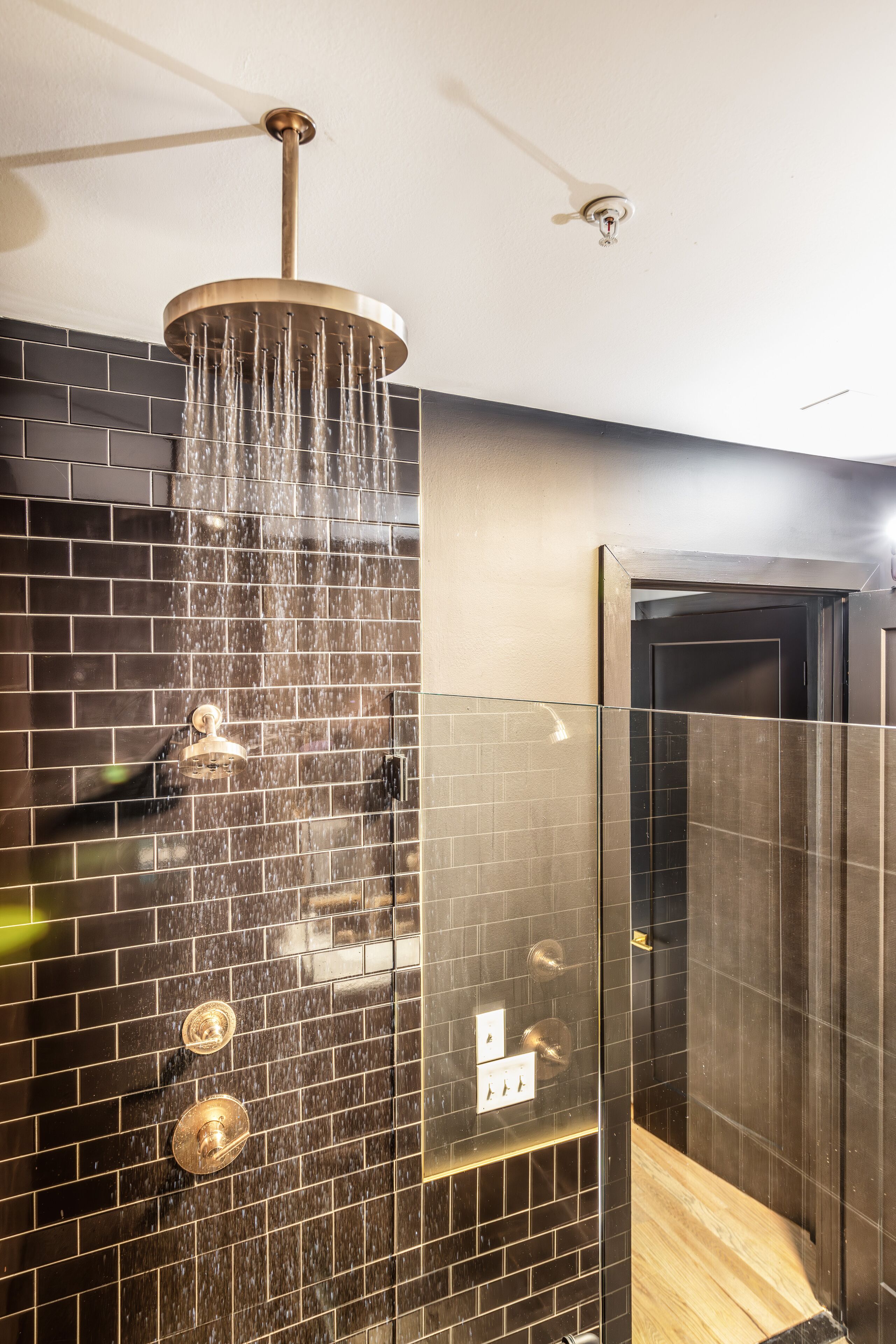 Shower kamar mandi
