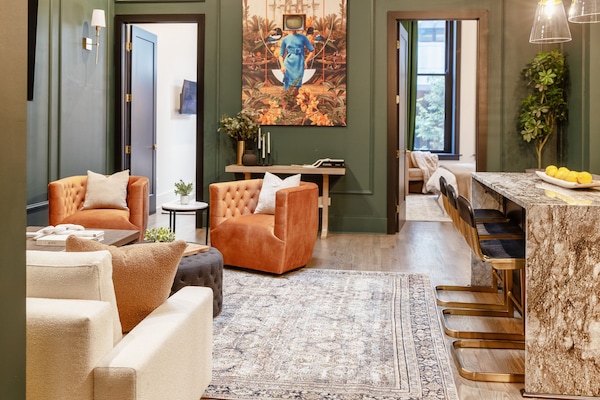 Luxurious Loft-Downtown Nash201 | Living area | 45-inch Smart TV with cable channels, TV