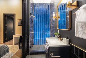 Luxurious Loft-Downtown Nash204 | Bathroom | Free toiletries, bathrobes, towels, soap