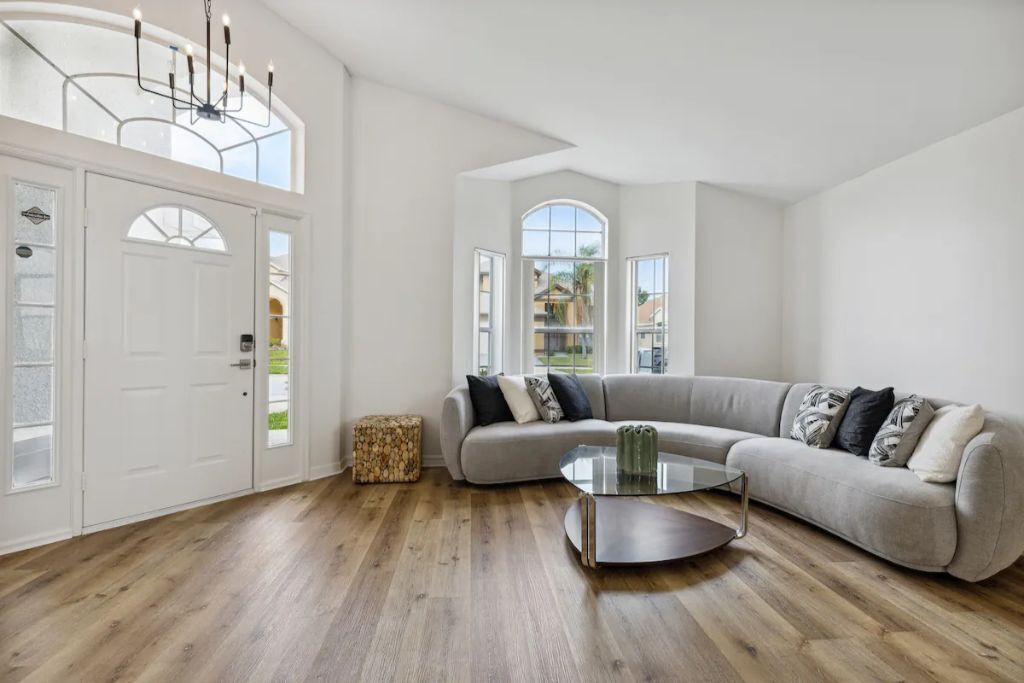 Minutes to Parks/ Pets Friendly/ Game Room