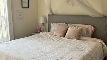 2 bedrooms, iron/ironing board, WiFi, bed sheets