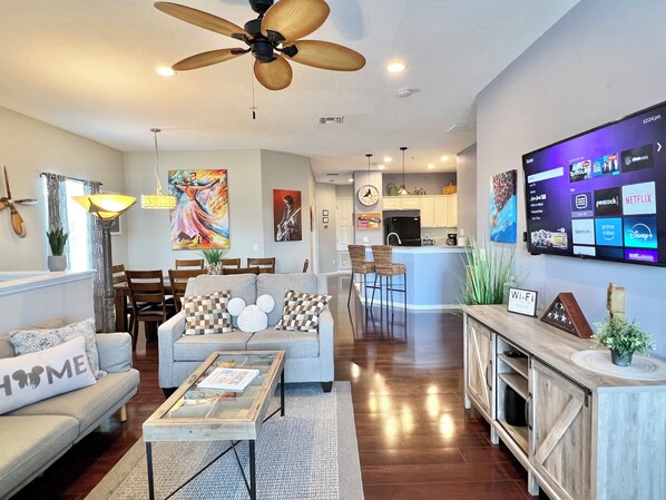 Smart TV - 2793 Oakwater Resort, Closet to Disney, Heated Swimming Pool and Hot Tub (Kissimmee)