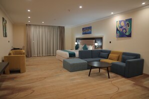 Executive Room, 1 King Bed, Non Smoking, Balcony