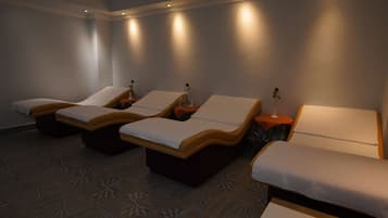Couples treatment room(s), body treatments, deep-tissue massages