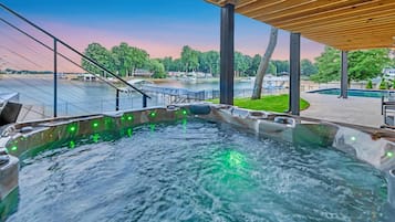 House, Multiple Beds (Lakeshore Adrift) | Outdoor spa tub