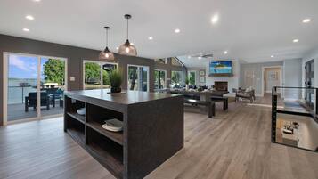 House, Multiple Beds (Lakeshore Adrift) | Private kitchen | Oven, toaster