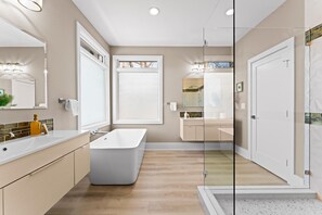 Ferienhaus, Mehrere Betten (Salience Path w/Heated Pool & Game Ro) | Badezimmer