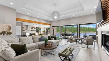 House, Multiple Beds (Salience Path w/Heated Pool & Game Ro) | Living area