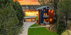 House, Multiple Beds (Blue Haven w/Game Room, Hot Tub & Opt) | Exterior - Blue Haven W/game Room, Hot Tub & Optional Boat Rental (Mooresville)