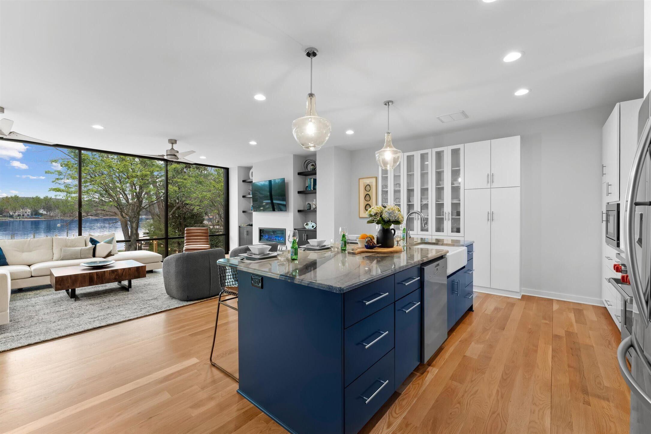 独立别墅, 多张床 (Blue Haven w/Game Room, Hot Tub & Opt) | 住宿内部