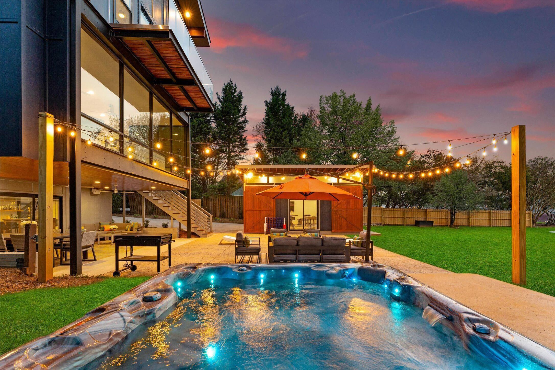 Casa, várias camas (Blue Haven w/Game Room, Hot Tub & Opt) | Terraço/pátio